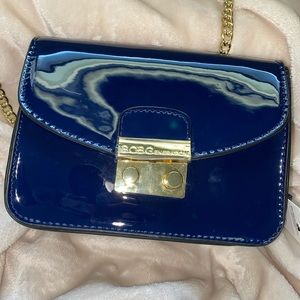 BCBGeneration “Milly Crossbody”